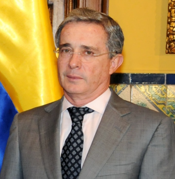 Condenado a 12 años de prisión expresidente de Colombia Álvaro Uribe